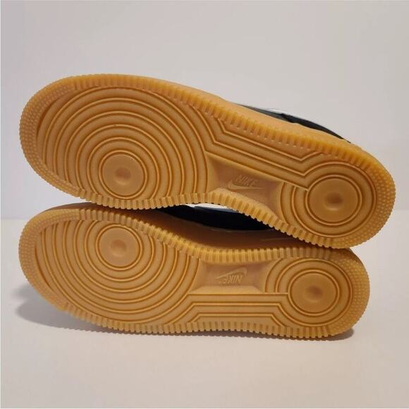 Nike Air Force 1 '07 LV8 Black Summit White Gum FQ8714-004 Men's Shoes size 8.5 - Picture 4 of 4